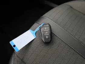 Peugeot 2008 1 2 puretech 130 pk automaat allure camera virtual thumbnail 27