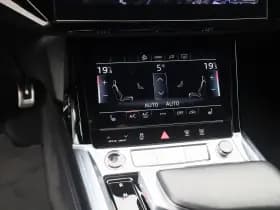Audi Q8 sportback e tron 50 quattro s edition 95 kwh 360 sfeerverl luchtv keyless stoelverw thumbnail 16
