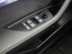 Audi Q8 sportback e tron 50 quattro s edition 95 kwh 360 sfeerverl luchtv keyless stoelverw thumbnail 24