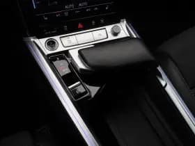 Audi Q8 sportback e tron 50 quattro s edition 95 kwh 360 sfeerverl luchtv keyless stoelverw thumbnail 27