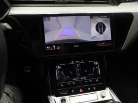 Audi Q8 sportback e tron 50 quattro s edition 95 kwh 360 sfeerverl luchtv keyless stoelverw thumbnail 28