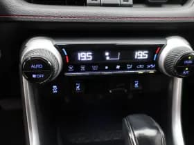 Toyota RAV4 2 5 plug in hybrid awd dynamic camera adaptive keyless stoelverw trekhaak thumbnail 16