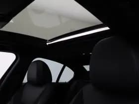 BMW 3-serie serie 320e m sport pano camera memory stoelverwarming trekhaak thumbnail 29