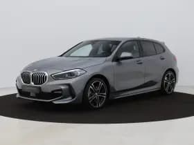 BMW 1-serie serie 118i m sport camera keyless stoel en stuurverw