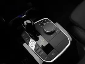 BMW 1-serie serie 118i m sport camera keyless stoel en stuurverw thumbnail 20
