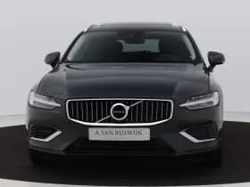 Volvo V60 2 0 t8 twin engine awd inscription pano camera adaptive keyless thumbnail 13