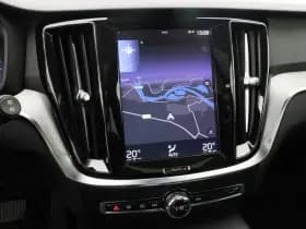 Volvo V60 2 0 t8 twin engine awd inscription pano camera adaptive keyless thumbnail 27