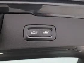 Volvo V60 2 0 t8 twin engine awd inscription pano camera adaptive keyless thumbnail 31