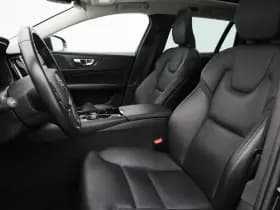 Volvo V60 2 0 t8 twin engine awd inscription pano camera adaptive keyless thumbnail 10