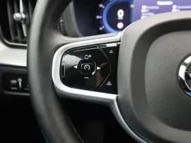 Volvo XC60 2 0 t8 plug in hybrid awd r design facelift pano camera keyless memory stoelverwarming trekhaak thumbnail 19