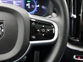 Volvo XC60 2 0 t8 plug in hybrid awd r design facelift pano camera keyless memory stoelverwarming trekhaak thumbnail 20