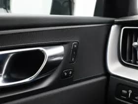 Volvo XC60 2 0 t8 plug in hybrid awd r design facelift pano camera keyless memory stoelverwarming trekhaak thumbnail 24