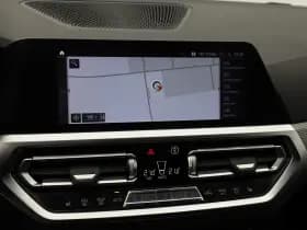 BMW 3-serie serie 318i automaat m sport touring camera carplay stoelverwarming thumbnail 14