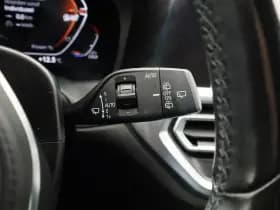 BMW 3-serie serie 318i automaat m sport touring camera carplay stoelverwarming thumbnail 21