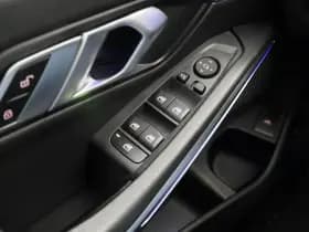 BMW 3-serie serie 318i automaat m sport touring camera carplay stoelverwarming thumbnail 22