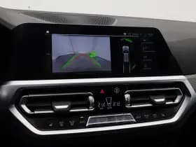 BMW 3-serie serie 318i automaat m sport touring camera carplay stoelverwarming thumbnail 25