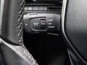 Peugeot 3008 1 2 puretech 130 pk automaat allure camera keyless trekhaak thumbnail 17