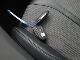 Peugeot 3008 1 2 puretech 130 pk automaat allure camera keyless trekhaak thumbnail 26