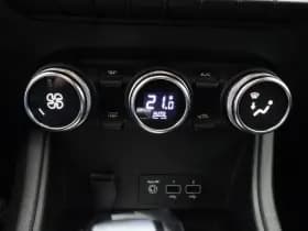 Renault Captur 1 6 e tech plug in hybrid 160 intens camera keyless thumbnail 16