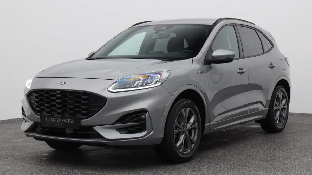 Ford Kuga 2 5 fhev st line x camera adaptive — foto 1