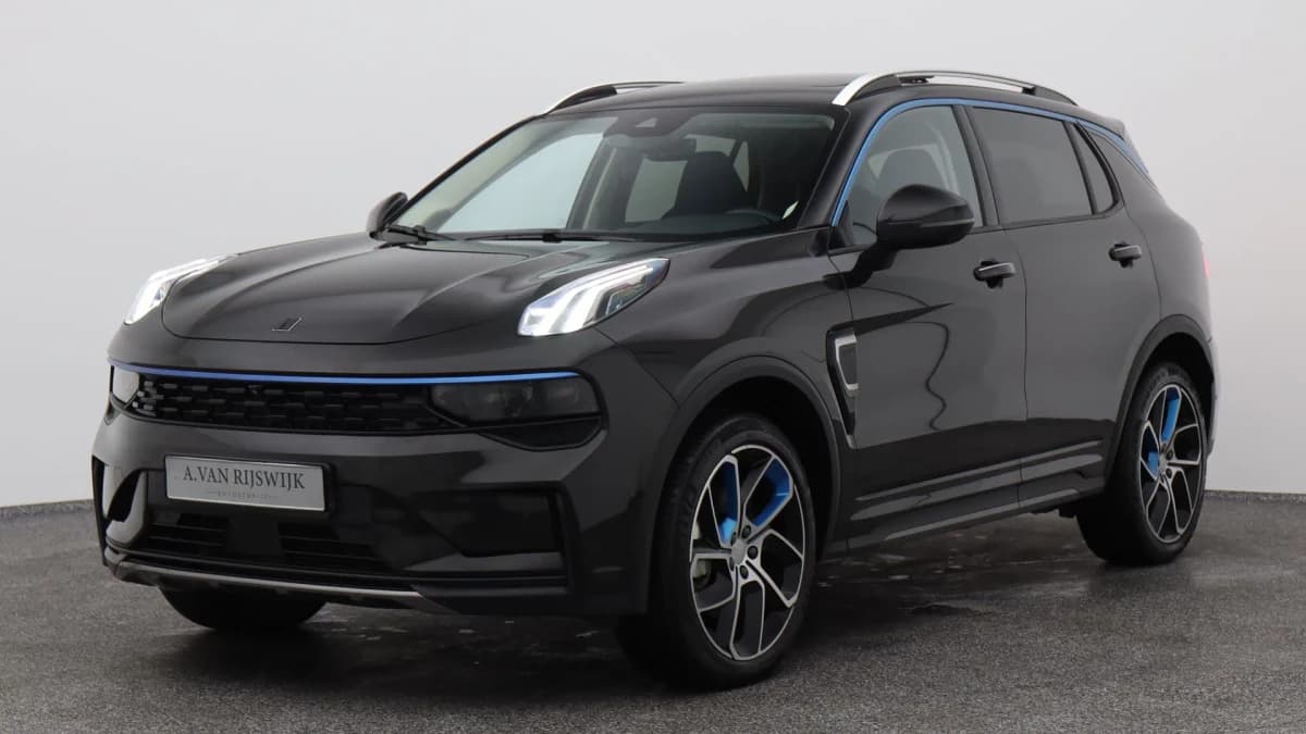 Lynk & 01 1 5 plug in hybrid 360 — foto 1