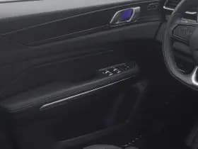 Lynk & 01 1 5 plug in hybrid 360 thumbnail 11