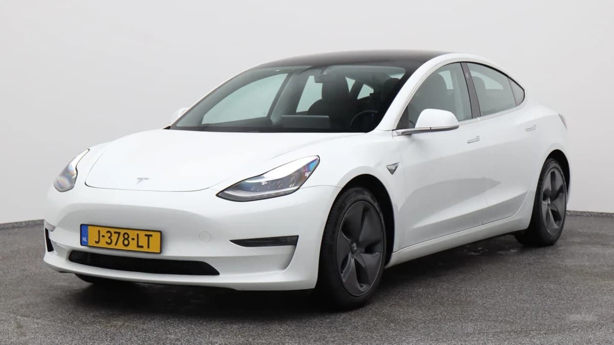 Tesla Model 3 long range awd 75 kwh pano autopilot keyless stoelverw trekhaak — foto 1