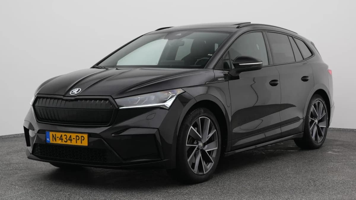 Škoda Enyaq iv 60 sportline pano camera keyless stoel en stuurverw — foto 1