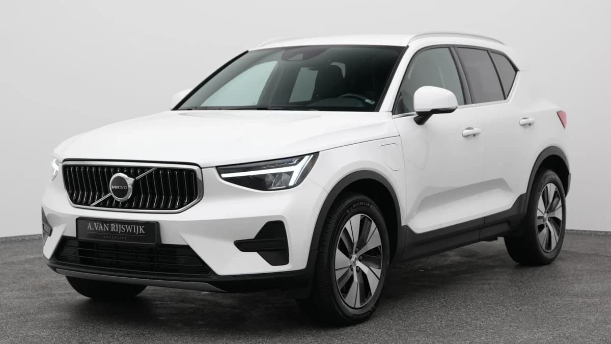 Volvo XC40 1 5 t4 recharge inscription expression camera keyless — foto 1
