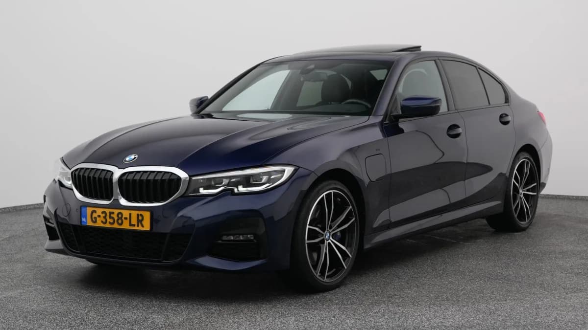 BMW 3-serie serie 330e edrive edition m sport leder keyless stoel stuurverw camera — foto 1