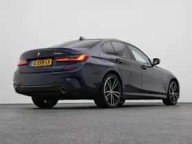 BMW 3-serie serie 330e edrive edition m sport leder keyless stoel stuurverw camera thumbnail 17