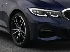BMW 3-serie serie 330e edrive edition m sport leder keyless stoel stuurverw camera thumbnail 18