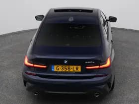 BMW 3-serie serie 330e edrive edition m sport leder keyless stoel stuurverw camera thumbnail 29