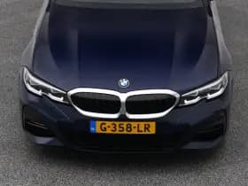 BMW 3-serie serie 330e edrive edition m sport leder keyless stoel stuurverw camera thumbnail 31