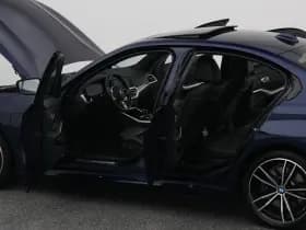 BMW 3-serie serie 330e edrive edition m sport leder keyless stoel stuurverw camera thumbnail 34