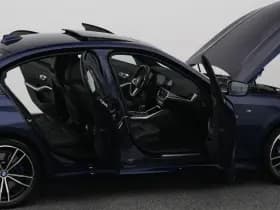 BMW 3-serie serie 330e edrive edition m sport leder keyless stoel stuurverw camera thumbnail 35