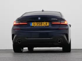 BMW 3-serie serie 330e edrive edition m sport leder keyless stoel stuurverw camera thumbnail 37