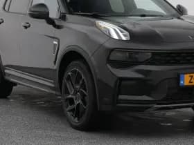 Lynk & 01 1 5 plug in hybrid 360 black zwarte hemel trekhaak nld auto thumbnail 17