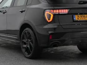 Lynk & 01 1 5 plug in hybrid 360 black zwarte hemel trekhaak nld auto thumbnail 18