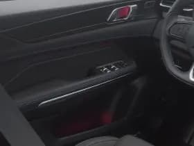 Lynk & 01 1 5 plug in hybrid 360 zwarte hemel nld auto thumbnail 11