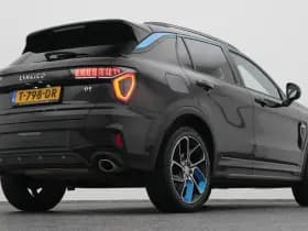 Lynk & 01 1 5 plug in hybrid 360 zwarte hemel nld auto thumbnail 16