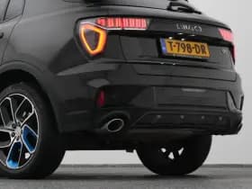 Lynk & 01 1 5 plug in hybrid 360 zwarte hemel nld auto thumbnail 22