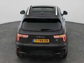 Lynk & 01 1 5 plug in hybrid 360 zwarte hemel nld auto thumbnail 28