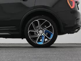 Lynk & 01 1 5 plug in hybrid 360 zwarte hemel nld auto thumbnail 38