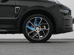 Lynk & 01 1 5 plug in hybrid 360 zwarte hemel nld auto thumbnail 40