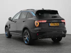 Lynk & 01 1 5 plug in hybrid 360 zwarte hemel nld auto thumbnail 5