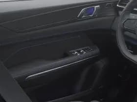 Lynk & 01 1 5 plug in hybrid 360 black zwarte hemel nld auto thumbnail 11