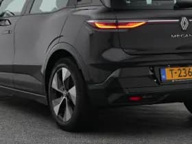 Renault Megane e tech ev60 optimum charge equilibre camera adaptive carplay thumbnail 18