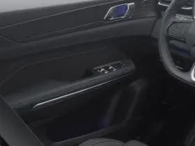 Lynk & 01 1 5 plug in hybrid 360 black zwarte hemel nld auto thumbnail 11