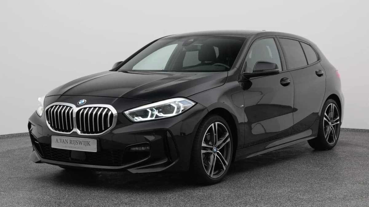 BMW 1-serie serie 116i automaat m sport camera navi — foto 1